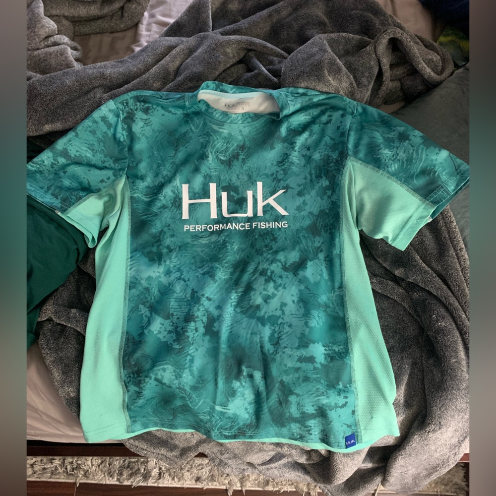 Huk performance fishing shirt
